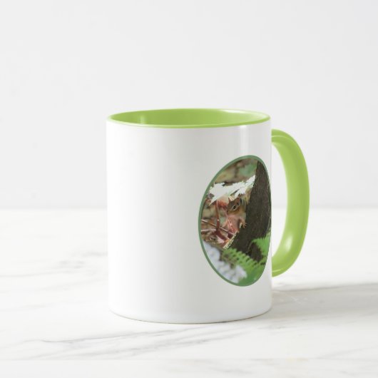 Chipmunk Peeking von hinter Tree Tasse (VorderseiteRechts)