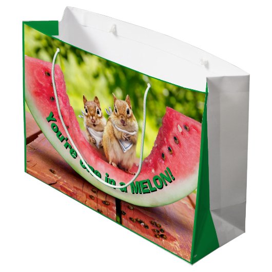 Chipmunke Esswasser Große Geschenktüte (Rückseite Schrägansicht)