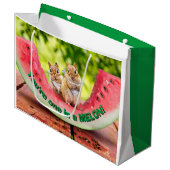 Chipmunke Esswasser Große Geschenktüte (Vorderseite Schrägansicht)