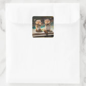 Chipmunks in Reading Glasses Quadratischer Aufkleber (Tasche)