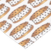 Chipwich Chocolate Chip Cookie Ice Creme Sandwich Tischdecke (Schrägansicht)