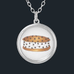 Chipwich Chocolate Chip Cookie Ice Creme Sandwich Versilberte Kette<br><div class="desc">Ein originelles Marker-Beispiel für ein köstliches Sandwich aus Chipwich-Eis - zwei köstliche,  frisch gebackene Schokoladenkekse mit Vanilleeis dazwischen,  gerollt in Schokoladenchips!</div>