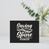 Chiropraktikum Rette die Weltrabrücke Postkarte (Stehend Vorderseite)