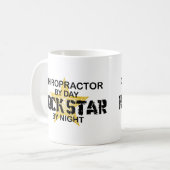 Chiropraktor-Rockstar bis zum Nacht Kaffeetasse (Vorderseite Links)