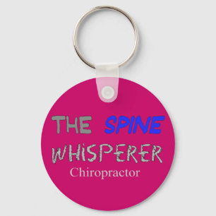 Chiropraktor spendet "The Spine Whisperer" Schlüsselanhänger