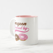 Chirurg-lustiges Geschenk Zweifarbige Tasse (Vorderseite Links)