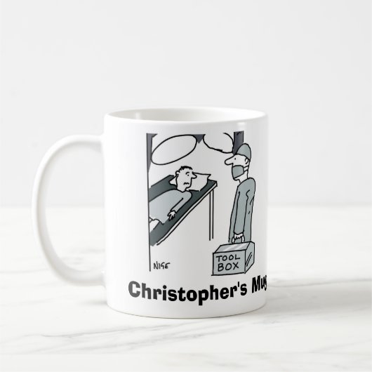 Chirurg mit der Toolbox. Personalisieren mit Name. Kaffeetasse (Links)