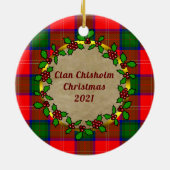 Chisholm Clan Abzeichen & Tartan Personalisierte W Keramik Ornament (Hinten)