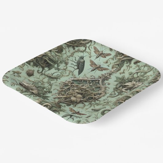 Chitinous Elegy – Gothic Insect  Pappteller (Gewinkelt)