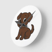 Chocolate-Labrador-Cartoon Runde Wanduhr (Winkel)