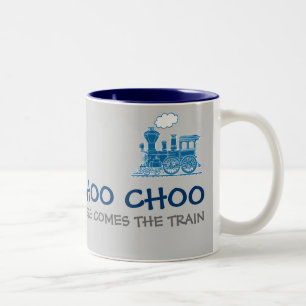 Choo Choo kommt hier zur Zugflotte und zur grauen Zweifarbige Tasse