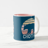 Choteau Montana Retro Bär Zweifarbige Tasse (VorderseiteRechts)