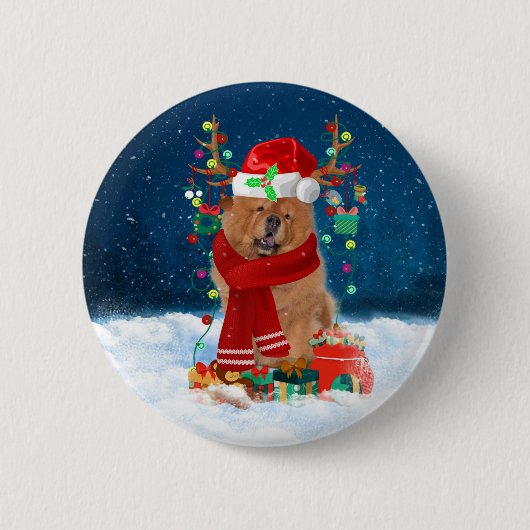 Chow Chow Hund im Schnee mit Weihnachtsgeschenke Button (Vorderseite)