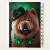 Chow Chow Hund in St. Patrick's Day Dress Planer (Rückseite)