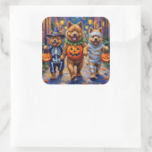 Chow Chow Hunde Trick-oder-Treating Halloween-Kost Quadratischer Aufkleber (Tasche)