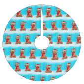 Chow Chow im Schnee mit Weihnachtsgeschenke Polyester Weihnachtsbaumdecke (Vorderseite)