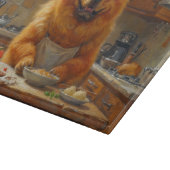Chow Chow Kocht in der Küche Schneidebrett (Ecke)