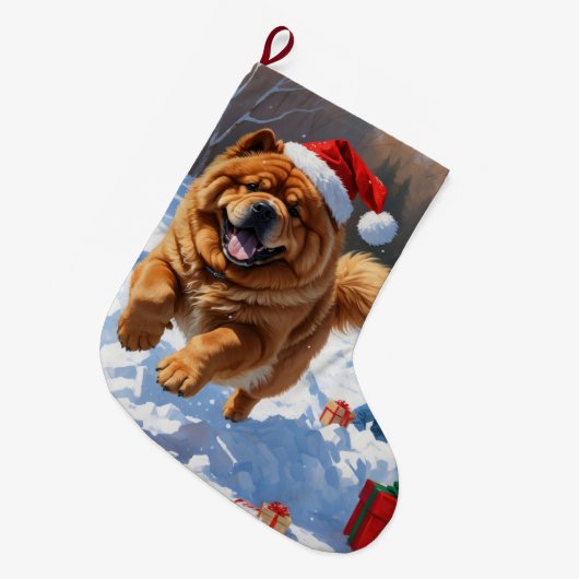 Chow Chow läuft im Schnee mit Weihnachtsmütze Großer Weihnachtsstrumpf (Vorderansicht (hängend))