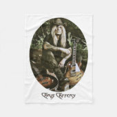 Chris Caffery Sitting mit Gitarren (oval) Fleecedecke (Vorderseite)