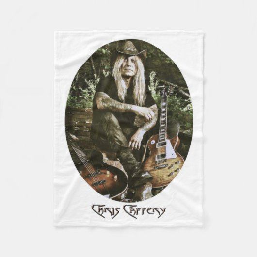 Chris Caffery Sitting mit Gitarren (oval) Fleecedecke (Vorderseite)