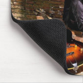 Chris Caffery sitzt mit Guitars Mouse Pad Mousepad (Ecke)