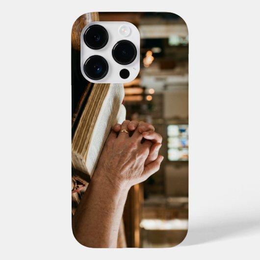 Christian Praying Hands on Bible iPhone Case (Rückseite)