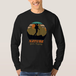 Christlich Woman Hiker Nature God S Majesty Retro T-Shirt