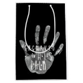 Christliche Geschenktasche Isaiah 49:16 graviert Mittlere Geschenktüte (Vorderseite)