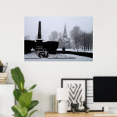Christliche Kirche und Gedenkstätte im Schnee Wass Poster (Heimbüro)