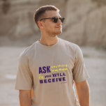 Christliche Schrift T-Shirt<br><div class="desc">Christlicher T - Shirt mit dem biblischen Vers von John 16:24 "Bis jetzt haben Sie nichts in meinem Namen gefragt. Frag, und du wirst empfangen, dass deine Freude voll sein kann." Die Verse sind in gemischter Kalligraphie & minimalistischer Typografie. Dieses trendige, moderne Design ist das perfekte Geschenk- und Modestatement. #christlich...</div>