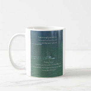 Christliches Affirmationsangebot und entsprechende Kaffeetasse