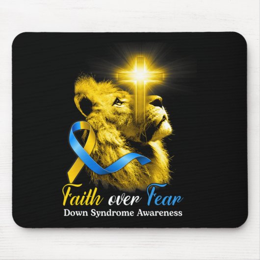 Christliches Löwenkreuzgedanken über Angst-nunter- Mousepad (Vorne)