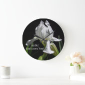 Christliches White Iris Lächeln! Gott Liebe dich! Große Wanduhr (Zuhause)
