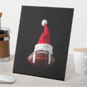 Christmas American Football Ball Santa Hat (1) Sockelschild (In Situ)