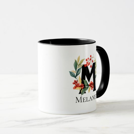 Christmas Berry Wreath Monogram Letter M Tasse (VorderseiteRechts)