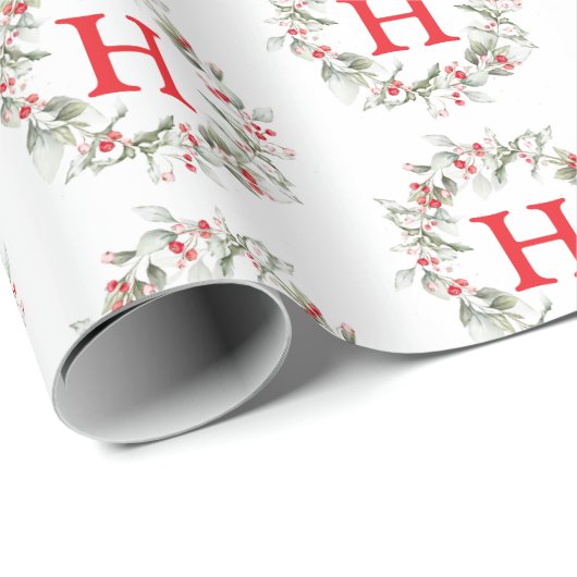 Christmas Berry Wreath Monogram Pattern Geschenkpapier (Rolleneckpunkt)