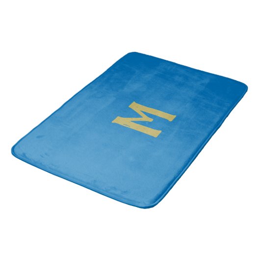 Christmas Blue Gold Monogram Badematte (Schrägansicht)