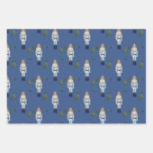 Christmas Blue Nutcracker und Holly Berry Branches Geschenkpapier Set (Vorderseite 3)
