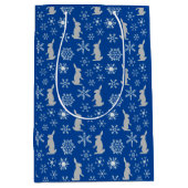 Christmas Blue Snowflakes und Bunnies Mittlere Geschenktüte (Vorderseite)