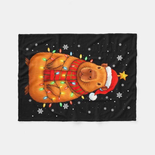 Christmas Capybara With Santa Hat Xmas Lights Tree Fleecedecke (Vorderseite (Horizontal))
