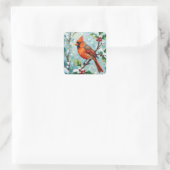 Christmas Cardinal on a Holly Branch Quadratischer Aufkleber (Tasche)