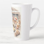 Christmas Chickens Roasting Chestnuts, Latte Mug Milchtasse (Rechts)