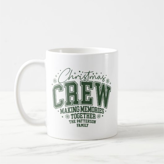 Christmas Crew Personalized Family Name Kaffeetasse (Links)