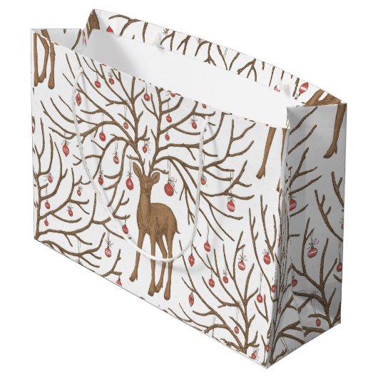 Christmas deer on white große geschenktüte (Rückseite Schrägansicht)