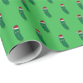Christmas Dill Pickle wearing a Santa Hat Geschenkpapier (Rolleneckpunkt)