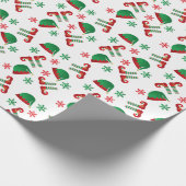 Christmas Elf Pattern Red Green Geschenkpapier (Ecke)
