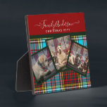 CHRISTMAS FOTO GIFT - Anderson Tartan Collage Fotoplatte<br><div class="desc">Fügen Sie 3 Fotos und Ihren eigenen Text hinzu, um dieses moderne trendige Foto Collage Kissen Weihnachten oder Feiertage Geschenk personalisieren. Sie machen schöne Pfannkuchen. Fügen Sie Fotos von Familie, Haustieren (Hund, Katze, Pferd, Hamster, Pergament, Schlange, Kaninchen usw.) hinzu. Feiertage, Freunde, Hobbys , selifiert, instagram Bilder, wie gewünscht, um ein...</div>