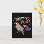 Christmas Funny Trashed Panda Racoon Gets Drunk Xm Karte (Gelbe Blume)