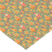 Christmas Gingerbread Man Tree Santa Star Tischdecke (Schrägansicht)