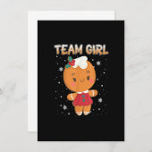 Christmas Gingerbread Team Girl Gender Reveal Shir Einladung (Vorne/Hinten)